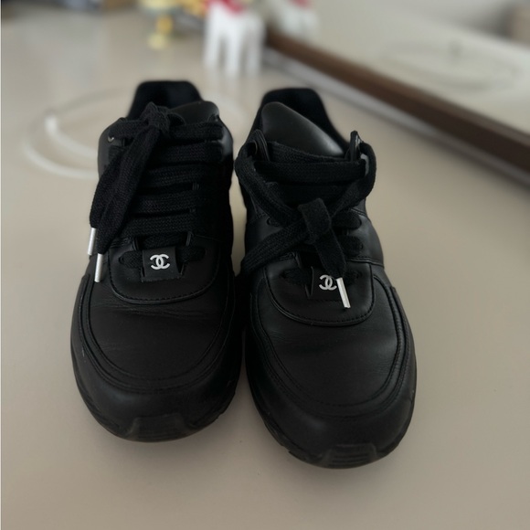 Chanel black-white leather sneakers - Picture 3 of 6